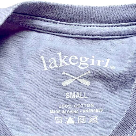 Women’s Lake Girl Appliqué Crew Neck T-Shirt • Small - Picture 7 of 8